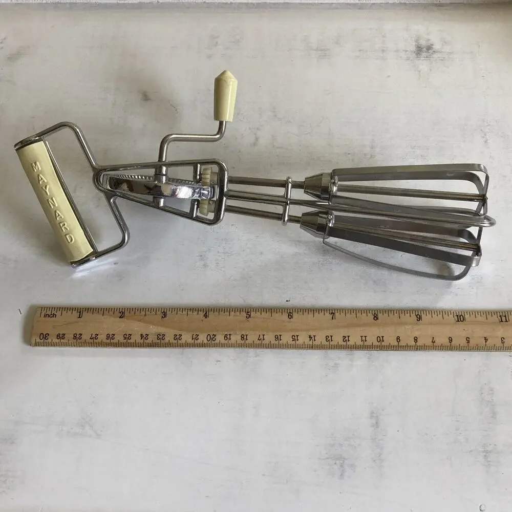 Vintage MAYNARD Egg Beater Mixer Off White Handle Manual Crank No 54 Mid Century